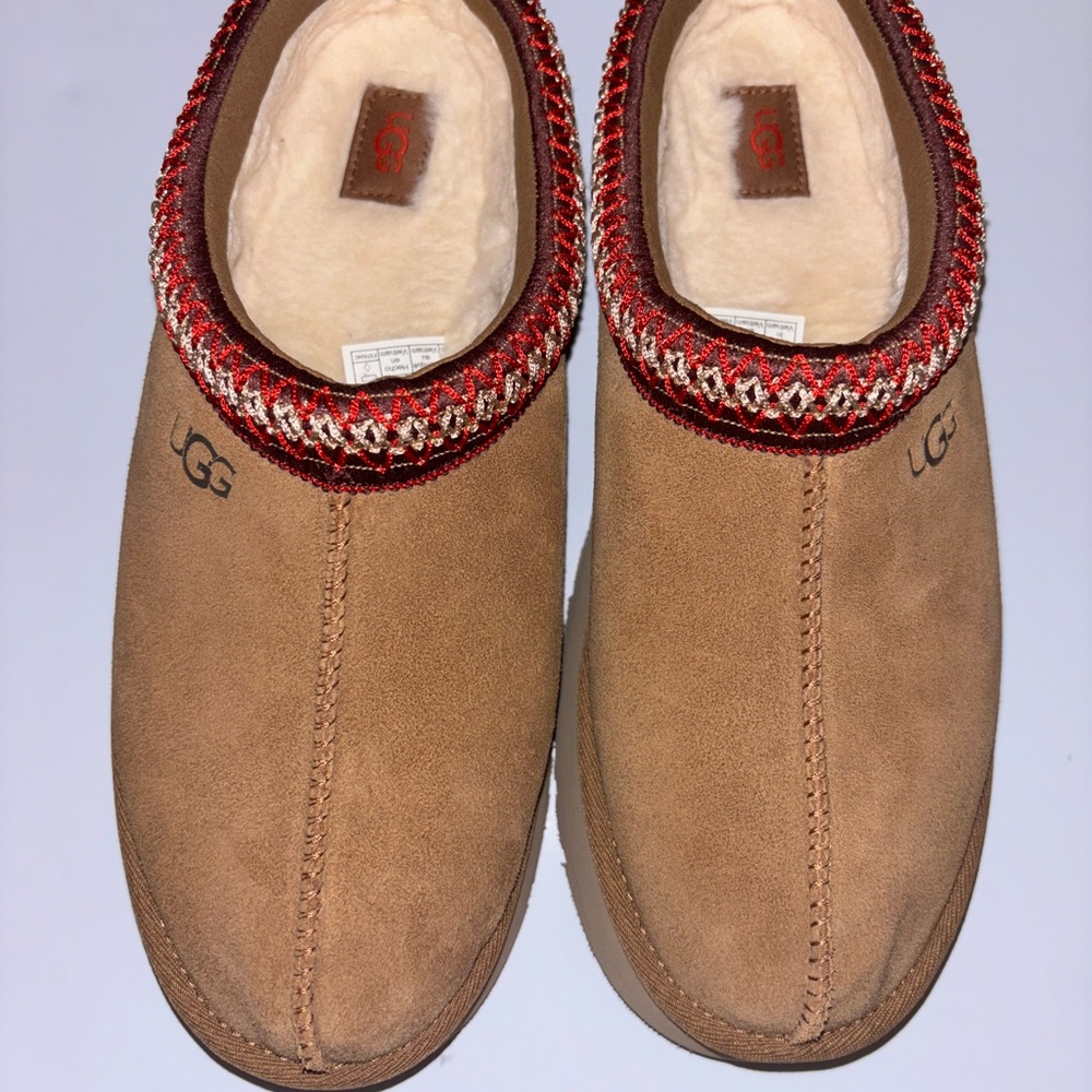 New Ugg slippers size 10